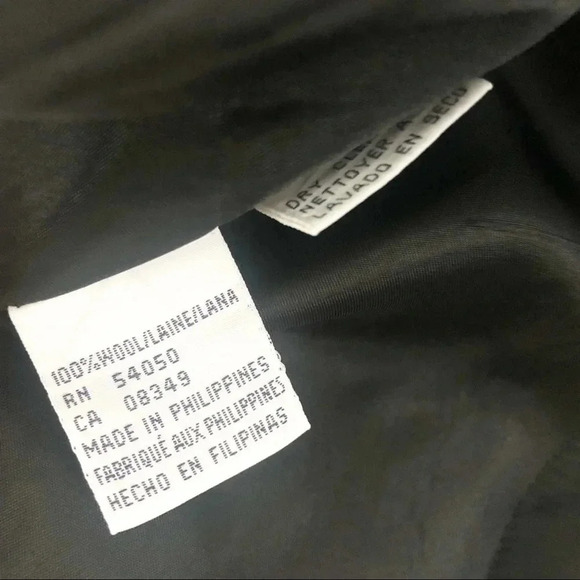 Vintage Rena Rowan Blazer Jacket Wool Short Black Button Down Size 8P - Picture 3 of 5